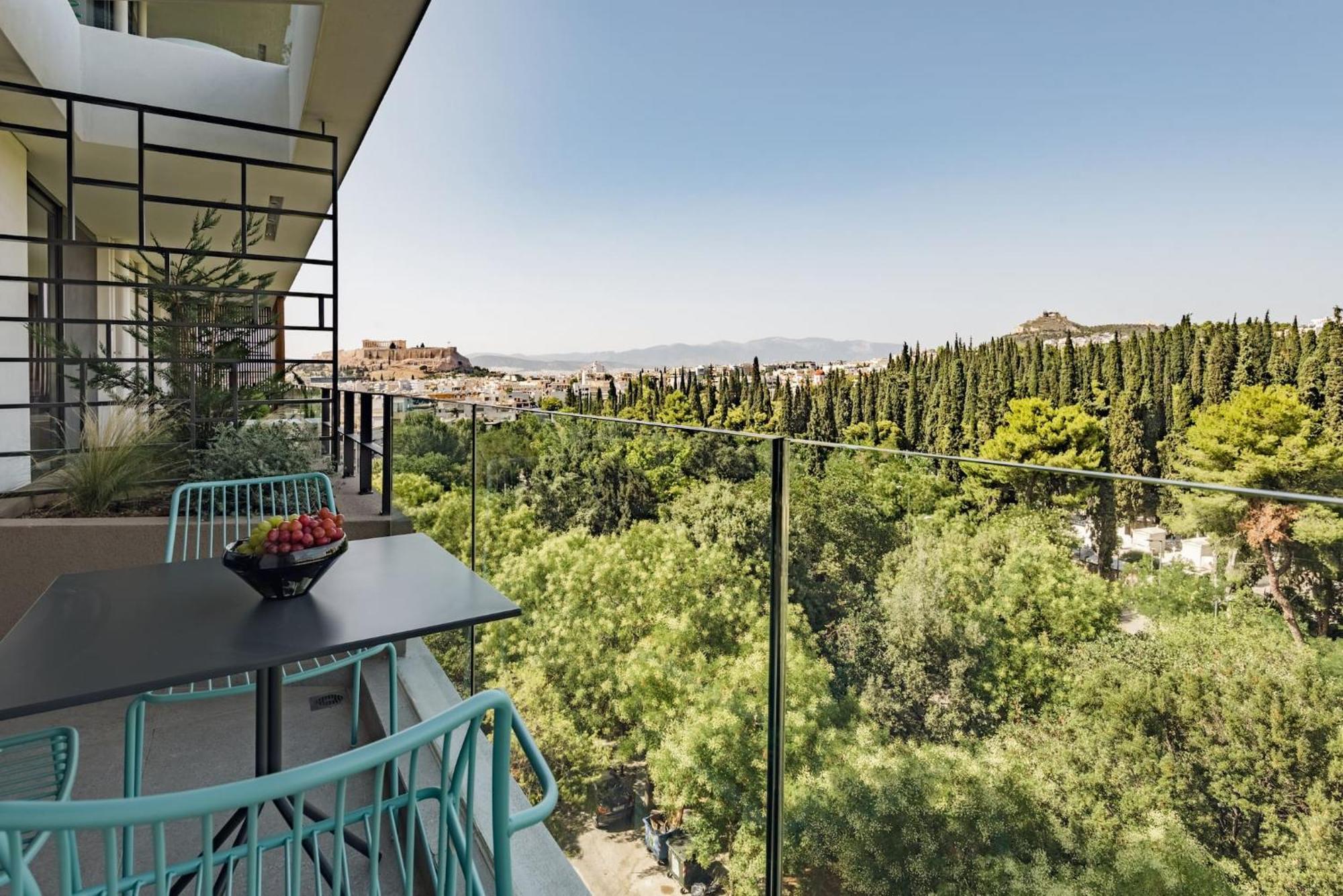 Urban Apt With Stunning Acropolis View & Roofdeck Athens Exterior photo